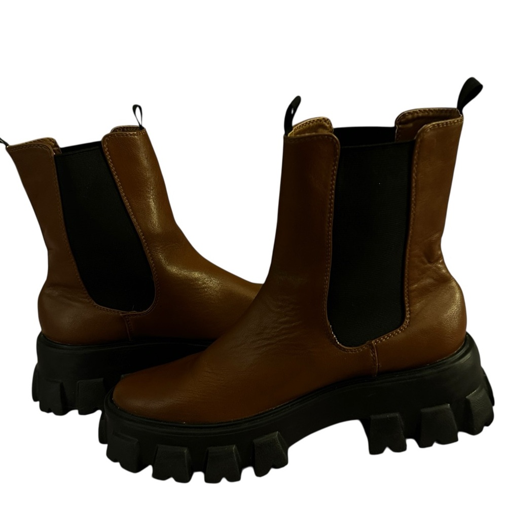 Princess Polly chunky boots, brown with black sole, women’s size 7 - Picture 6 of 7